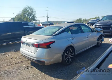 2019 Nissan Altima 2.5 Sr z USA, uszkodzony, nr VIN 1N4BL4CV0KC184720